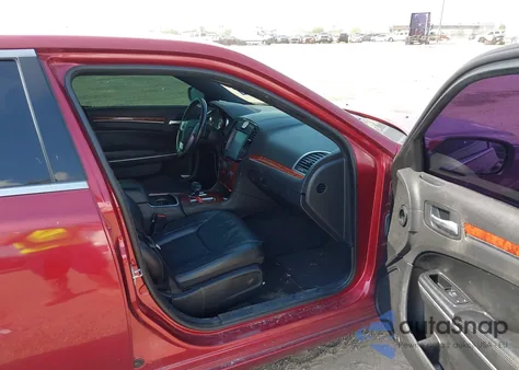 2014 Chrysler 300 z USA, uszkodzony, nr VIN 2C3CCAAG1EH276250